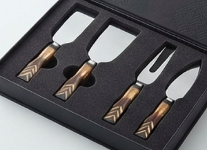 Set Of 4 Cheese Knives In Stainless Steel With High Quality Wooden Handle Perfect For Weddings Events And Elegant Dining - Product Image 3