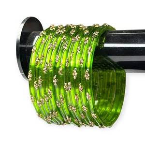 ชุดเครื่องประดับสำหรับผู้หญิง ดีไซน์หรูหรา สีเขียวมรกตทรงหยดน้ำแบบใส ประดับมุก ชุบทอง เหมาะสำหรับงานเทศกาล - Product Image 1