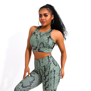 Nuevo Conjunto de Yoga para Mujer, Alta Calidad, Talla Grande, 2 Piezas, Spandex/Poliéster, Logotipo Personalizado, Servicio OEM al por Mayor - Product Image 4