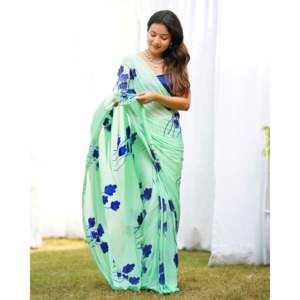 Sari indien Bollywood vert en mousseline de soie peint à la main, coupe droite, avec imprimé floral et style de drapage artisanal - Product Image 5