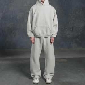Pantalon de jogging ample et large en molleton gris 340 GSM pour homme, style streetwear, avec logo imprimé - Product Image 4