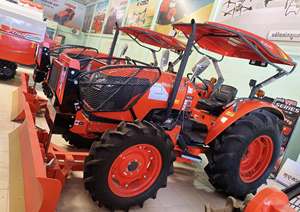 Kubota M 6040 Tractor 60HP 4WD Diesel Engine High Quality Farm Tractor Durable Agricultural <b>Machinery</b> Field Work Equipment - Product Image 3