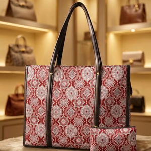 กระเป๋าโท้ทผ้าแจ็คการ์ดสีแดงเลือดหมูพรีเมียม พร้อมกระเป๋าใบเล็กเข้าชุด กันน้ำ มีซิป พกพาสะดวก กระเป๋าสะพายไหล่แบบเรียบ - Product Image 1