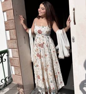 TENNECY - Conjunto de Vestido y Dupatta de Faux Georgette, Hermoso Diseño Moderno, Reversible, de Secado Rápido, Sin Arrugas, para Todas las Temporadas - Product Image 2
