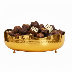 Bol de service décoratif moderne en métal doré de luxe avec pieds en acrylique transparent, bord ondulé unique, plat à bonbons pour la décoration intérieure et les cadeaux - Product Image 4
