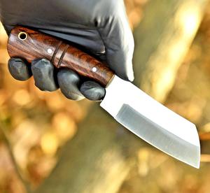 Couteau de boucher de cowboy en acier au carbone forgé à la main, à bord biseauté, personnalisé OEM, lame pleine longueur, manche en bois de rose, étui en cuir - Product Image 5