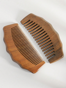 Peigne à cheveux en bois artisanal durable de qualité supérieure, personnalisable, écologique, design durable pour démêler les cheveux, imperméable, en stock - Product Image 5