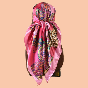 1 pièce Foulard carré en satin pour femme 90x90 pouces, accessoire d'été polyvalent pour la plage, foulard de mode, serviette à cheveux polyvalente pour les fêtes - Product Image 2
