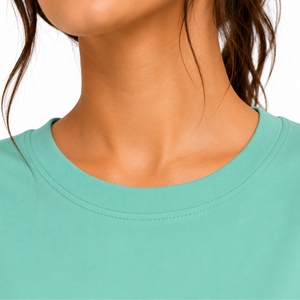 Ensemble T-shirt et short de détente pour femme – Style lounge haut de gamme, confortable pour le quotidien, mode décontractée moderne, coton doux - Product Image 4