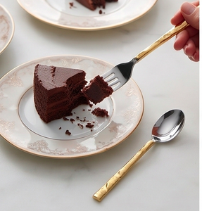 Modern Flatware Set With <b>Gold</b> And Silver Textured Handles High <b>Mirror</b> Polish Dishwasher Safe For Wedding <b>Table</b> Settings - Product Image 4