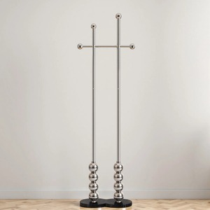 Perchero de madera con ganchos y estante para almacenamiento en la entrada, diseño minimalista de un solo nivel. - Product Image 6