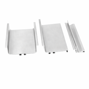 Profils en aluminium allié série 1000 pour portes et fenêtres avec services de pliage, découpe et soudage, tolérance de 1 %, livraison en 7 jours - Product Image 1
