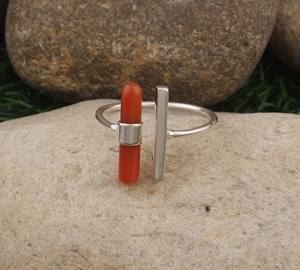 Anillo de Coral Rojo Natural Vintage, Plata de Ley 925, Engaste de Bisel Hecho a Mano, Anillo con Piedra Preciosa, Joyería Clásica para Mujer - Product Image 3