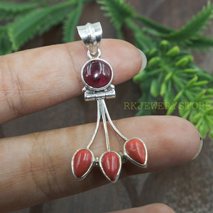 จี้ห้อยคอรูปหยดน้ำสามเม็ดประดับด้วยพลอยโกเมนสีแดงธรรมชาติและปะการัง ทำด้วยเงินแท้ 925 งานแฮนด์เมด สไตล์โบฮีเมียน ของขวัญสำหรับผู้หญิง - Product Image 6