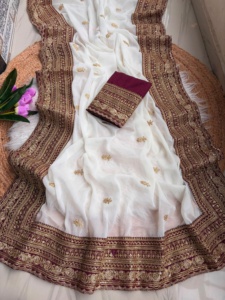 Sari en Georgette à Bordure Brodée de Paillettes de Designer avec Broderie de Paillettes sur la Bordure, Blouse Non Cousue en Soie Brute - Product Image 1