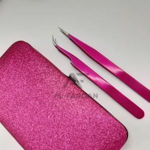 Pinces professionnelles pour extensions de cils, couleur rose métallique, pointe droite et courbée, avec étui magnétique. - Product Image 1