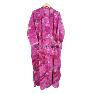 Peignoir Kimono Artisanal 100% Soie pour Femme, Col en V, Manches Longues, Longueur Intégrale, Fermeture à Cordon, Séchage Rapide, Vente en Gros - Product Image 1