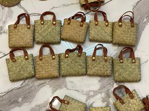 Vietnam Hand Painted <b>Mini</b> Conical Hat Straw Keychain Set Natural Sedge Grass Woven <b>Keyring</b> Cultural Tourist Gift - Macy - Product Image 1