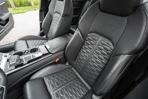 Auto Usado Confiable, Audi RS6 <span class=keywords><strong>Avant</strong></span> 2021, Motor V8 Twin-Turbo de 591 hp, Paquete Carbon Optic - Product Image 2