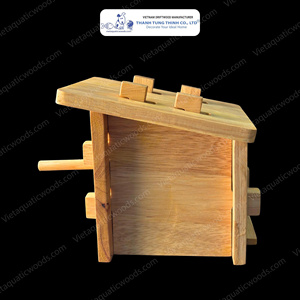 Nichoir en bois pour oiseaux avec perchoir et toit, durable pour les oiseaux en toutes saisons, style simple, fabriqué au Vietnam - Product Image 6