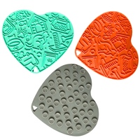 Tapis à lécher en forme de coeur pour animaux de compagnie assiette d'alimentation pour animaux de compagnie assiette d'alimentation lente