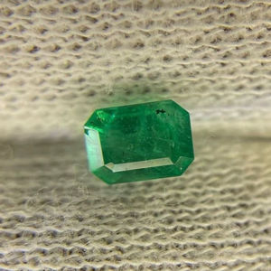 Émeraude naturelle non montée, taille octogonale. Magnifique émeraude pour bijoux. - Product Image 1