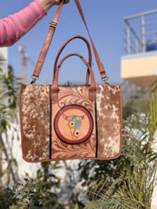 Beautiful New Designer Hand Tooled Carving Leather Tote <b>Bag</b> Stylish Purse Cowhide Fur Leather <b>Bags</b> for Women's Multi Use - Product Image 4