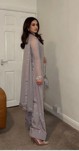 Salwar Kameez Tradicional de Georgette Sintética para Mujer - Ropa para Bodas y Fiestas, Protección Solar y Absorción de Humedad para Todas las Estaciones - Product Image 4