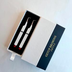 Pince à épiler pour cils de 10 mm, en acier inoxydable, à pointe lisse/fibre, avec revêtement en poudre blanche à 90 degrés, de haute précision, durable et personnalisable - Product Image 5