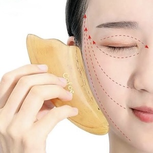 Herramienta de Masaje Facial Ovalada y Ecológica de Cuerno de Búfalo ILAHI, Gua Sha Pulido de Uttar Pradesh para Lifting Facial - Product Image 4