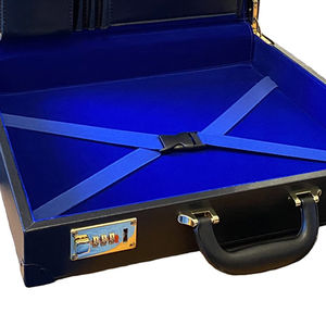 กระเป๋าใส่ผ้ากันเปื้อนมาสเตอร์เมสันสีน้ำเงินแบบกำหนดเอง ปักลายทองคำ งานปักลายมาสเตอร์เรกาเลีย งานฝีมือปักลาย ราคาแข่งขัน - Product Image 6