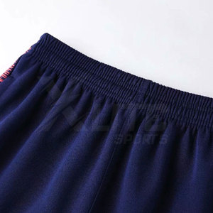 Survêtement de football d'hiver pour club, veste d'entraînement à cordon de serrage et pantalon assorti avec poignets élastiques, 100 % polyester - Product Image 5