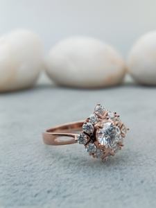 Anillo de Compromiso y Boda Clásico de Lujo para Mujer, Oro Sólido de 10K, Diamante de Laboratorio Redondo de 3 Quilates, VVS EF, Certificado IGI, Joyería Fina - Product Image 5