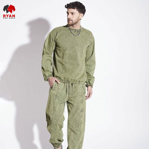 ชุดวอร์มผู้ชายขายดี น้ำหนักเบา ดีไซน์โดดเด่น ผ้าระบายอากาศได้ดี สวมใส่สบาย เหมาะสำหรับใส่ลำลอง - Product Image 3