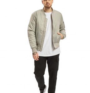 Ensemble de survêtement de sport pour homme, nouvelle collection automne 2026, veste coupe-vent à demi-zip et short de jogging pour l'entraînement - Product Image 3