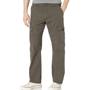 Pantalon cargo classique pour homme avec broderie personnalisable, parfait pour les activités de plein air et les looks décontractés - Product Image 1
