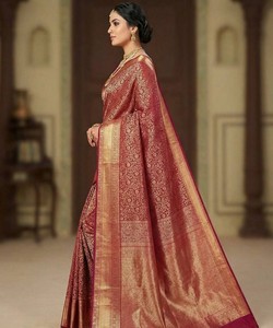 Sari de seda verde claro listo para enviar, vestido tradicional indio estilo Banarasi, sari drapeado con borde estampado para ceremonias. - Product Image 1