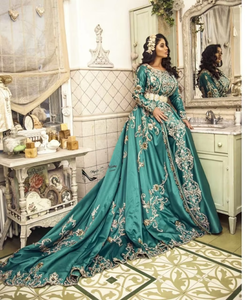 Elegante Vestido Caftán de Diseñador para Mujer, Traje de Boda Pakistaní, Adornado con Cuentas de Cristal y Pedrería - Product Image 4