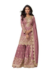 Ensemble élégant 3 pièces en satin pour femme avec broderie florale dorée, haut long à manches longues et col en V, et jupe assortie - Product Image 5