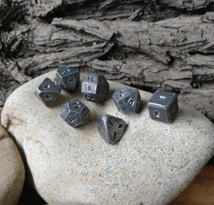 Juego de Dados de Resina Brillante, Números Poliédricos Hechos a Mano, Colores Personalizados, Piezas para Juegos de Mesa - Product Image 1