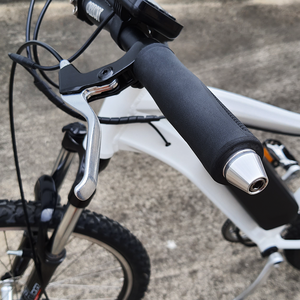 ONIPAX 2pcs Tone Silver/Black <b>Bicycle</b> <b>Handlebar</b> End Plugs with Comfortable Grip 71g - Product Image 4