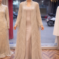 Abaya de Georgette hasta el suelo con cintura natural y adornos hechos a mano, con shawl. |   Kimono de malla con cuentas de diseñador |   Antiarrugas para Fiestas