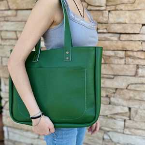 Sac fourre-tout en cuir pour femme, prix bas, belle qualité, usage quotidien, très demandé, fabrication de sangles anti-rétrécissement. - Product Image 2