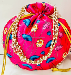 Vente en gros de sac potli en soie à fleurs de lotus sac à main pour femmes avec cordon de serrage pochettes cadeaux de retour indiennes pour mariages demoiselles d'honneur - Product Image 3