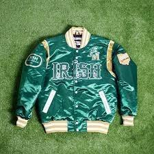 เสื้อแจ็คเก็ตสปริงแฟชั่นใหม่ ปักลายสปอร์ต สีพื้น กระดุมหุ้ม คอเบสบอล ผ้าซาติน ทรงบอมเบอร์ สำหรับผู้ชาย - Product Image 5