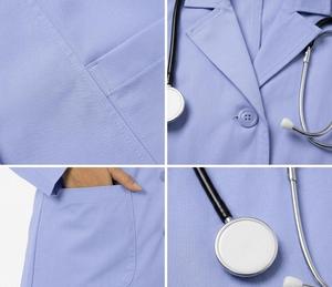 Bata de Laboratorio Unisex Azul Claro con Bolsillo para Estetoscopio, Uniforme de Hospital, Tejido de Algodón y Poliéster, Ajuste para Personal Médico - Product Image 3