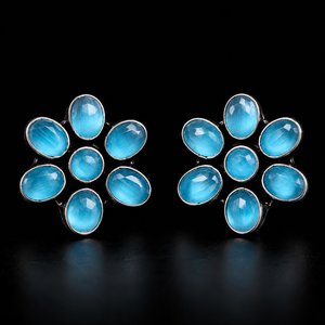 Boucles d'oreilles en argent oxydé avec pierre bleue pour femmes, vente en gros |   Boucles d'oreilles florales en laiton faites à la main |   Fournisseur en gros de bijoux indiens - Product Image 5
