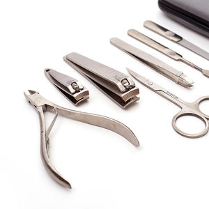 Kit de Manicura y Pedicura Clásico de Lujo Premium, Set de Cuidado de Uñas Profesional, Cortaúñas, Tijeras, Pinzas, Estuche de Viaje Individual - Product Image 2