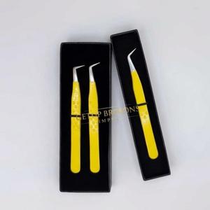 Pinzas para Pestañas GETUP BROSONS IMPEX de Acero Inoxidable con Recubrimiento en Polvo Amarillo de 90 Grados, Punta Suave y Duradera, Logotipo Personalizado - Product Image 2