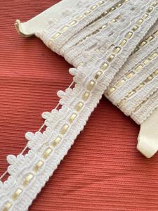 Nouvelle conception de dentelle blanche fantaisie, dentelle brodée blanche à motifs floraux pour accessoires vestimentaires - Product Image 3